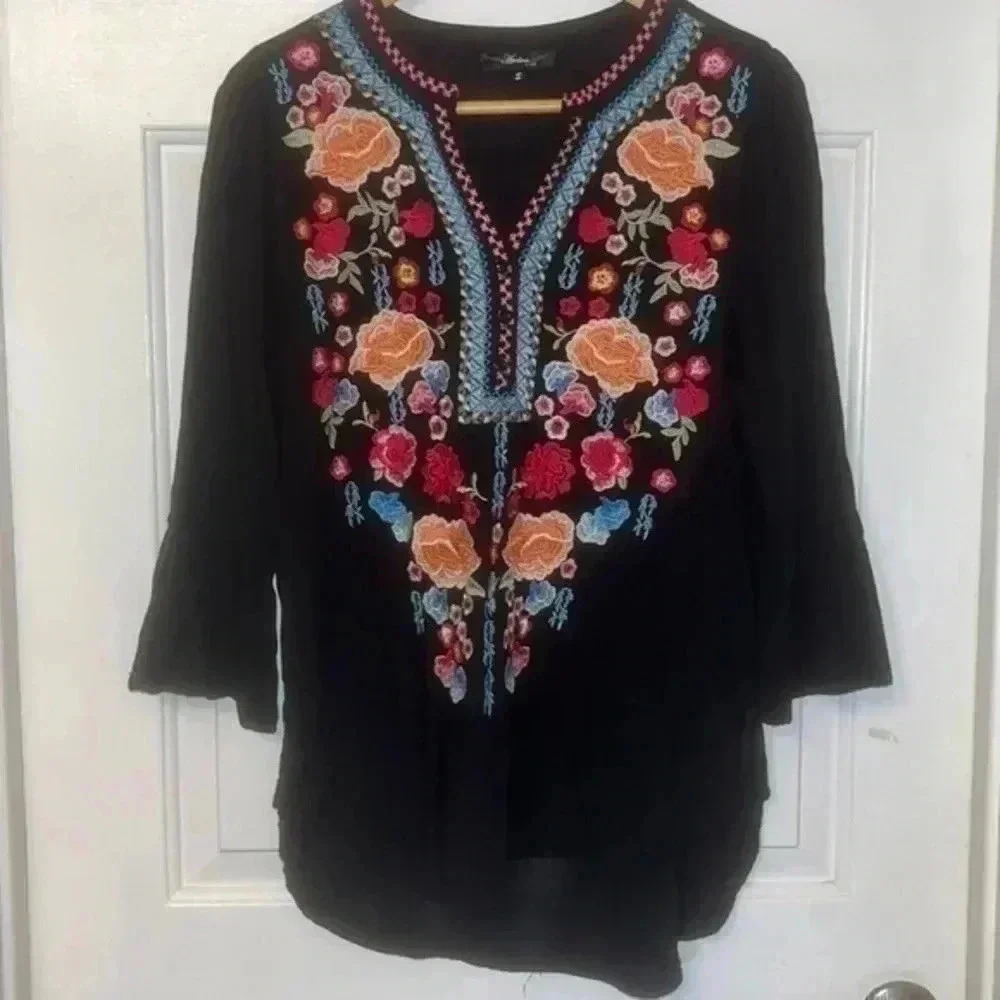 Embroidered Tunic Size Small - Picture 1 of 9